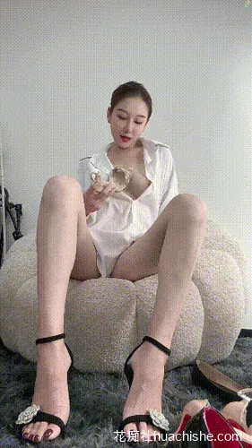 迷人奈 丝袜美脚福利定制精彩截图08