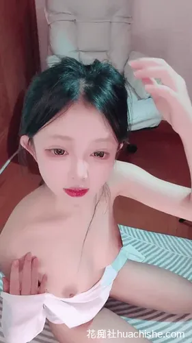 小奈美美 纯白玉体自慰喷水诱惑精彩截图13