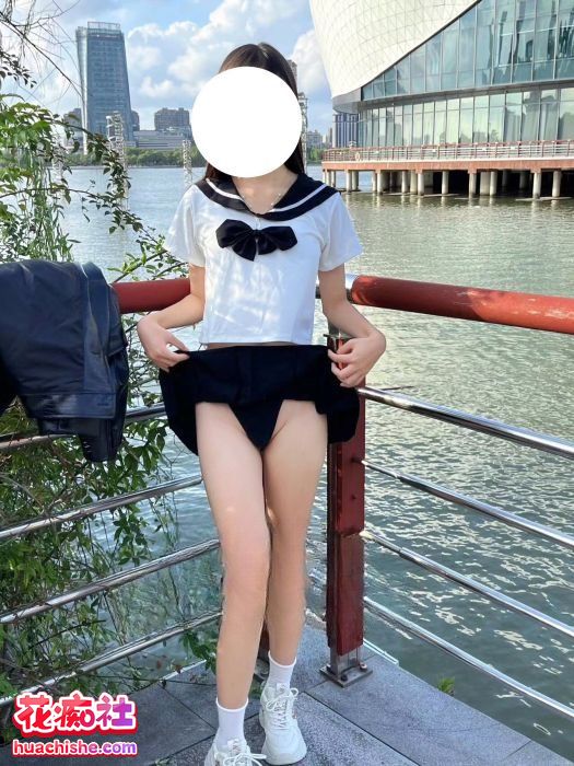 哪吒爱露出Nezha696900 各种露出精彩截图05