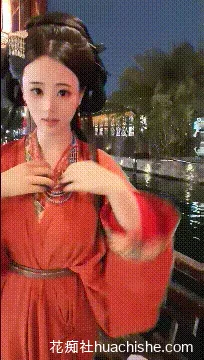 小鱼糕冷 车震温泉会所水中无套后入精彩截图02