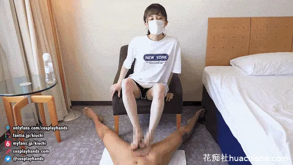 Cosplayhands 制服诱惑角色扮演原版视频精彩截图06