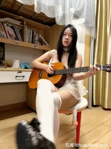 精神吉他学妹/xiya-11 被金主要求做任务合集 [116v+37.9G]