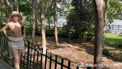 ZousAdingo 公园大胆全裸露出精彩截图01