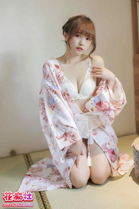 张思允Nice 内购私房写真17套精彩截图04