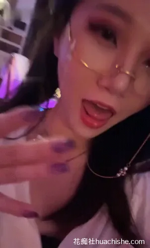 小麦S 调教性感荷官/兔女郎/学妹/洛丽塔/女秘书等视频精彩截图03