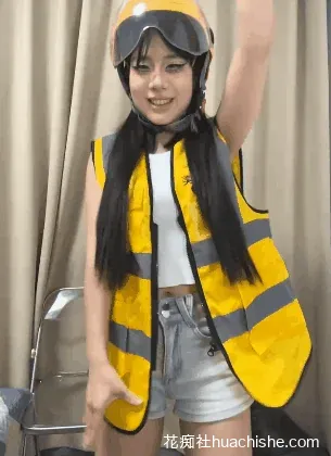 yenai_xx/幼梨 带妹妹下海口爆骚舞精彩截图04