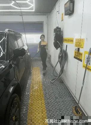 AAi-0329 户外露出车内自慰喷水精彩截图10