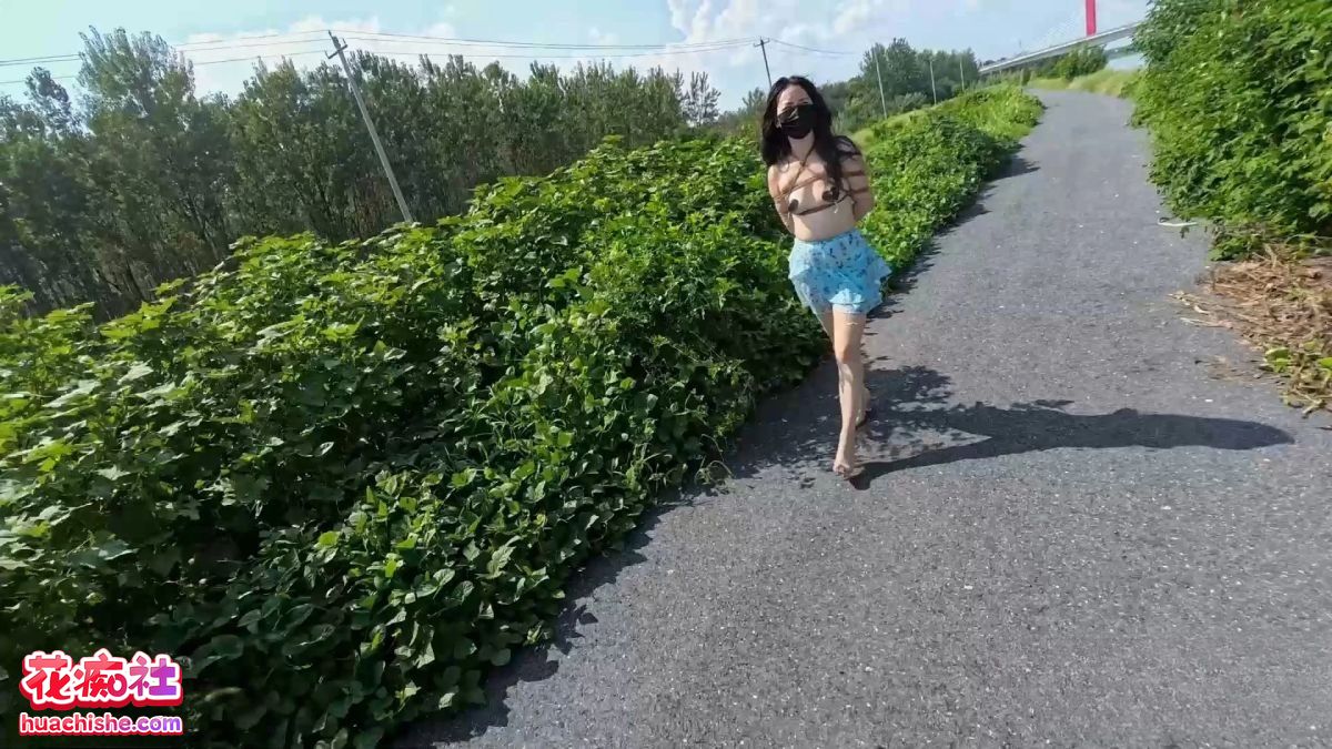 Raymond 夫妻私密制服调教户外露出精彩截图15