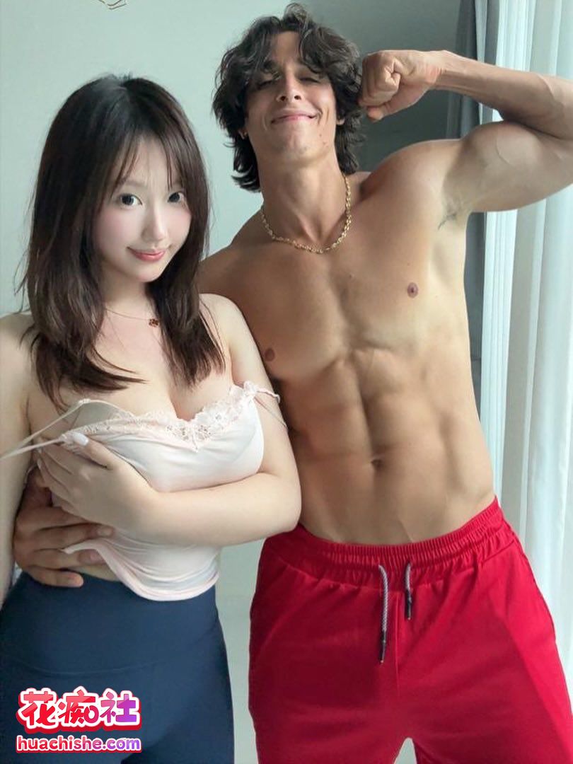张颂佳慧zsjhzsjh和Gattouz0打桩啪啪精彩截图02