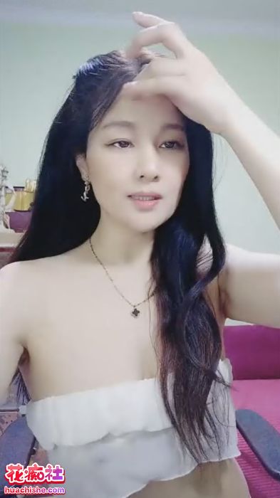 美吉 大尺度掰b直播精彩截图02