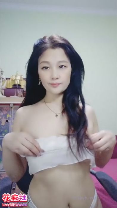 美吉 大尺度掰b直播精彩截图03
