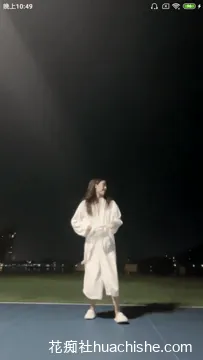 舞蹈老师琦琦 全裸户外露出一字马自慰喷水精彩截图07
