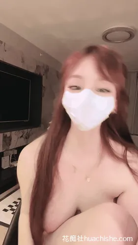 菲菲公主 美乳馒头逼全裸道具自慰精彩截图02