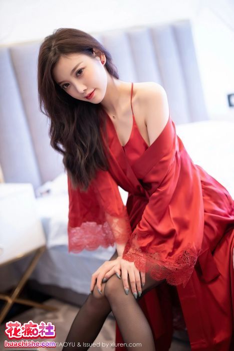 杨晨晨 内购版+私拍套图写真精彩截图05