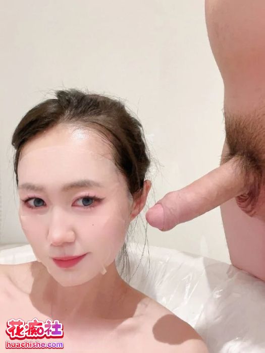 GivenchyAdeer 与闺蜜共事一夫性爱记录精彩截图03
