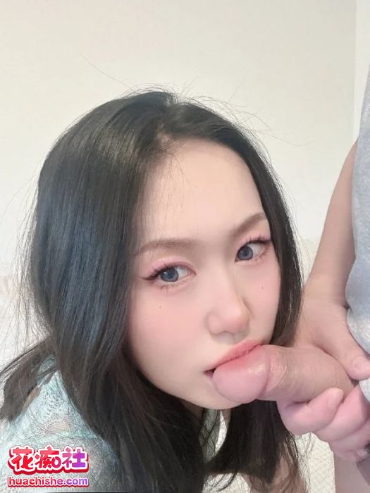 GivenchyAdeer 与闺蜜共事一夫性爱记录精彩截图04