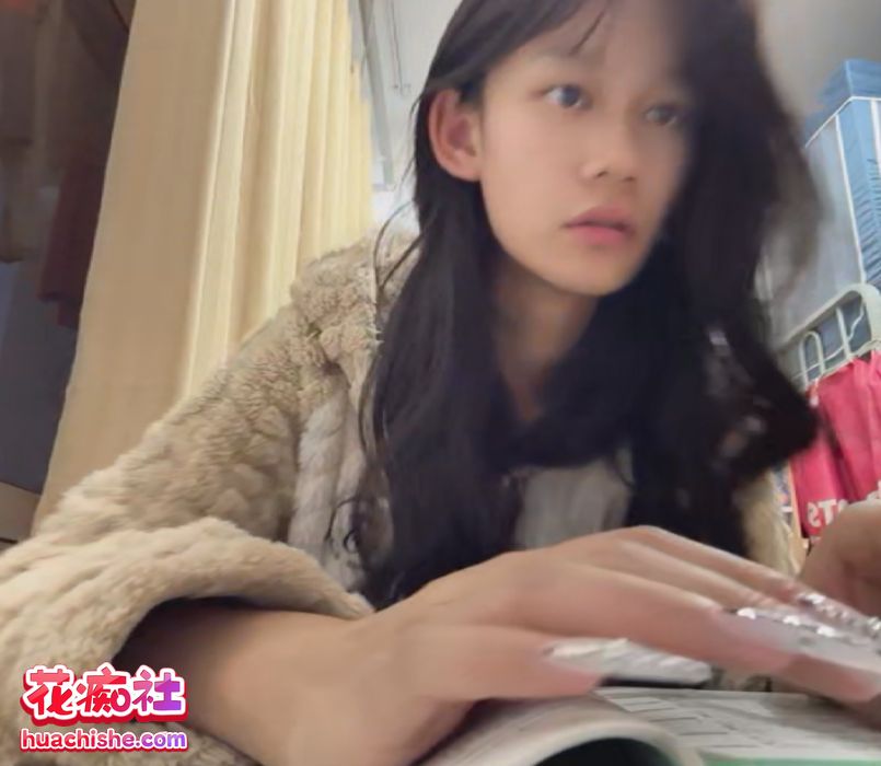 杨雅淇 校园露出喝尿裸聊视频福利精彩截图05