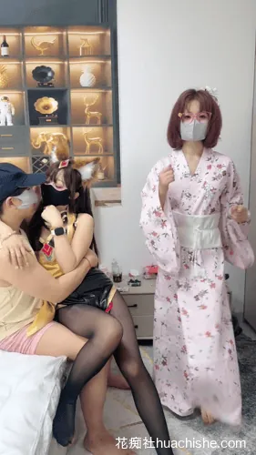 全网最嫩美少女 两个超嫩妹妹裸舞啪啪精彩截图06