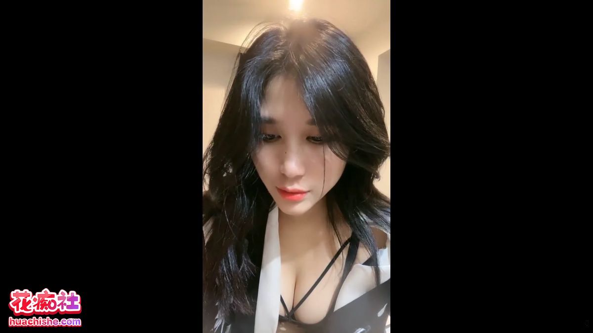 小白女奴/我有一个光年梦 揉奶抠B自慰精彩截图09