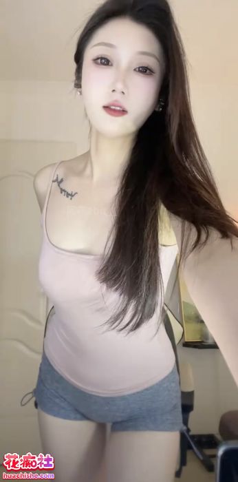 快手 菜菜 瑜伽裤热舞诱惑直播精彩截图01