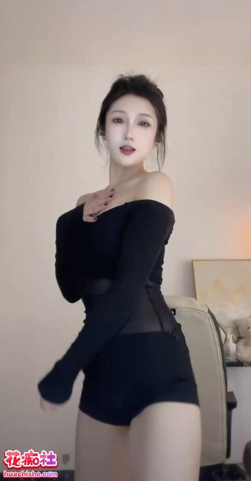快手 菜菜 瑜伽裤热舞诱惑直播精彩截图07