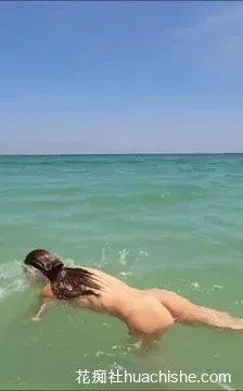 跳水运动员下海Bailey精彩截图05