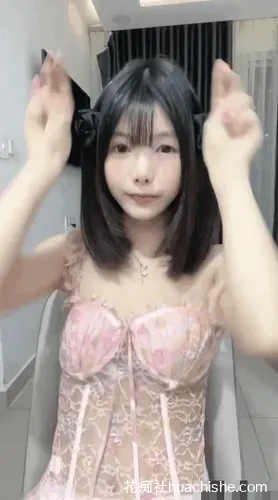 18岁极品校花 小沫沫 暑期下海精彩截图16