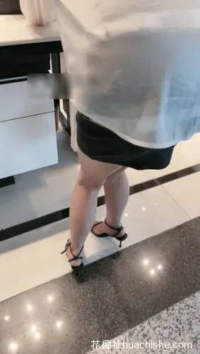 时安/时安女王 调教女奴裆部反差精彩截图01