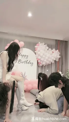 时安/时安女王 调教女奴裆部反差精彩截图09
