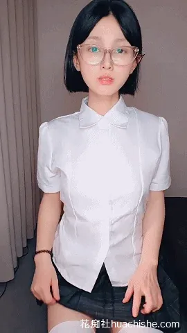小肉肉/夏嫣 反差骚货自慰喷水精彩截图04