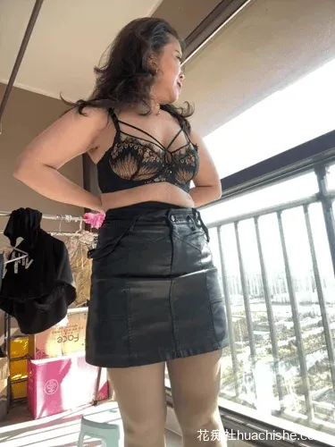 anna_kk 肥臀性感黑丝跳蛋自慰精彩截图13