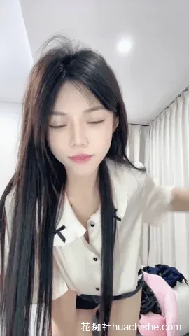 学妹007 粉嫩小穴自慰直播精彩截图03