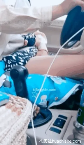 瑶瑶想喷喷 户外露出跳蛋自慰喷水精彩截图01