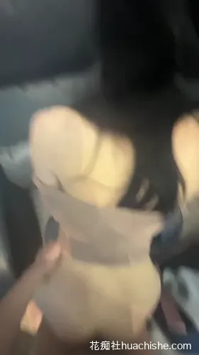 一杆钢枪 约炮清纯女大学生多人轮操群P精彩截图14