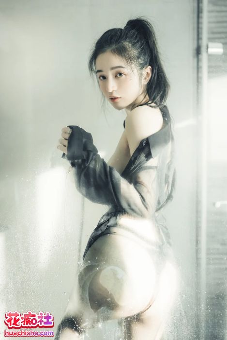 人气女模 JVID辰辰 22套原版写真精彩截图05