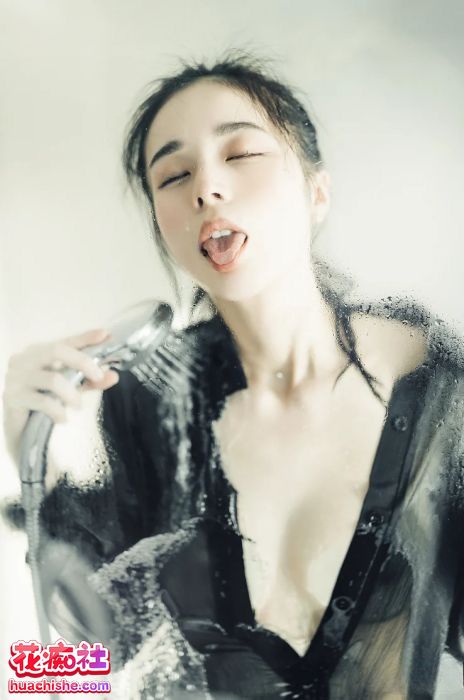 人气女模 JVID辰辰 22套原版写真精彩截图06