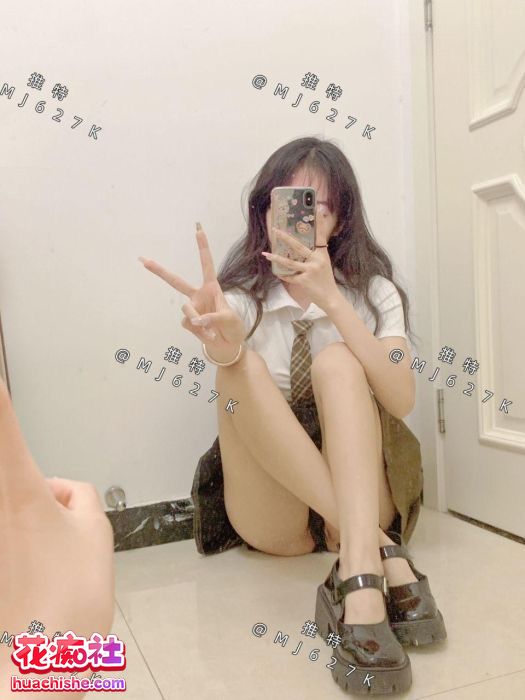 博主 女友小Y 情趣制服啪啪精彩截图01
