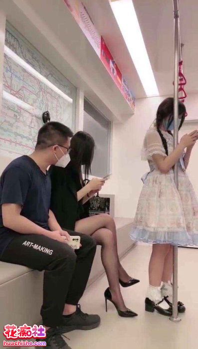 时安s 调教贱狗羞辱黑丝舔脚直播精彩截图09