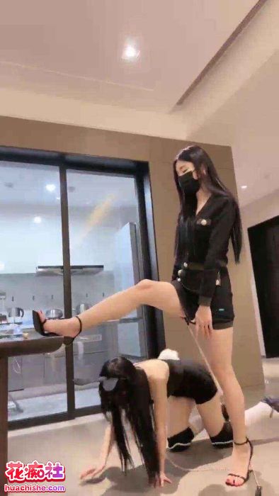 时安s 调教贱狗羞辱黑丝舔脚直播精彩截图13