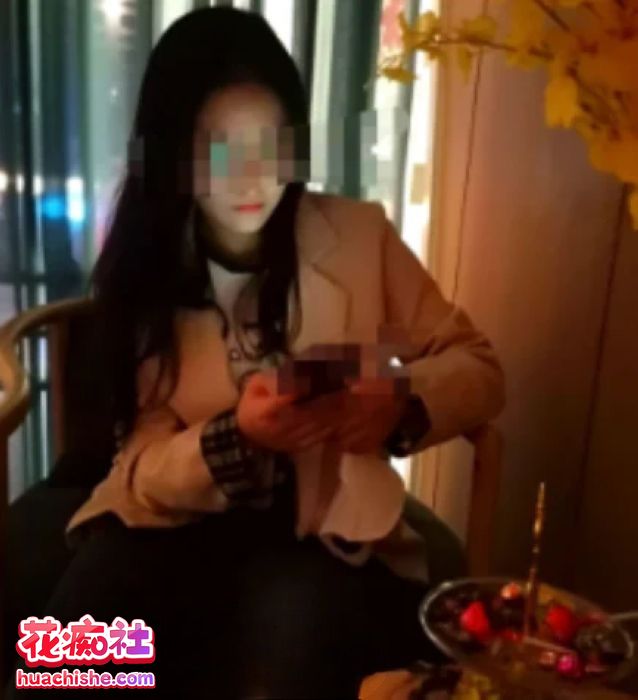 海角大神【出租房里的姐姐】作品精彩截图05