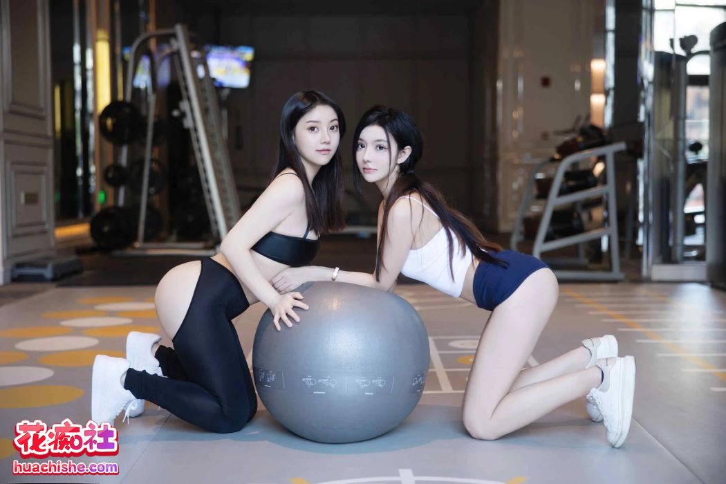 极品模特【豆瓣酱】大尺度写真精彩截图16