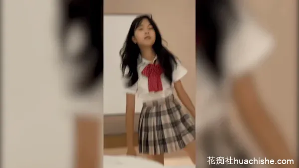 极品超嫩小美女【马丹妮】泄密精彩截图15