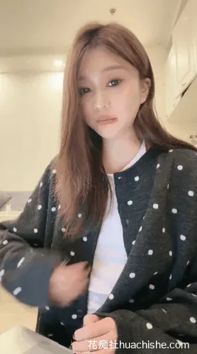 5娃会什么/暴力水龙头 反差少妇精彩截图13