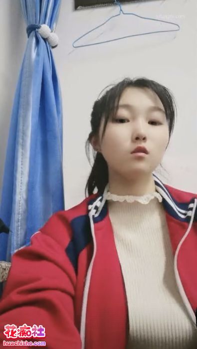 18岁的小狐狸/小骚狐狸是学生妹精彩截图09